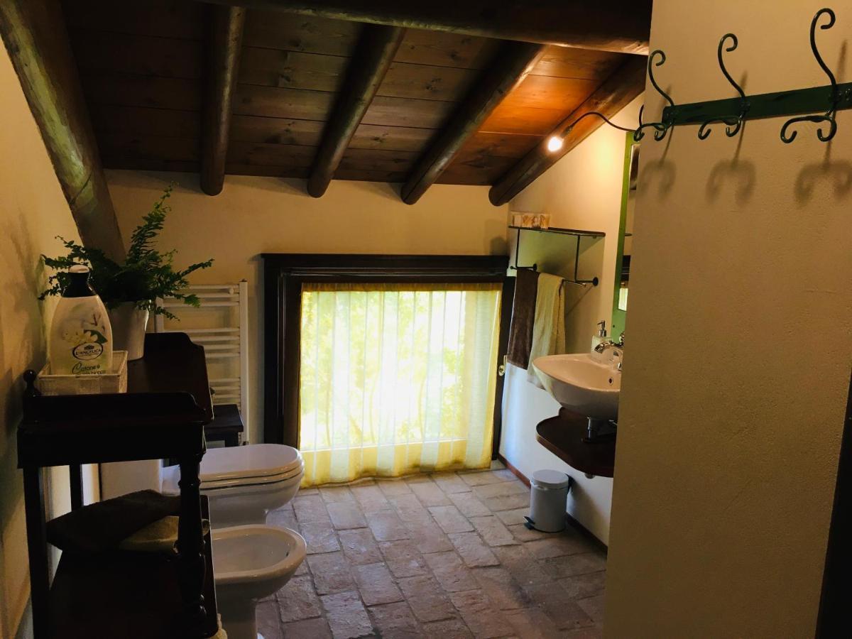 B&B Ai Tre Confini Monzambano Bagian luar foto