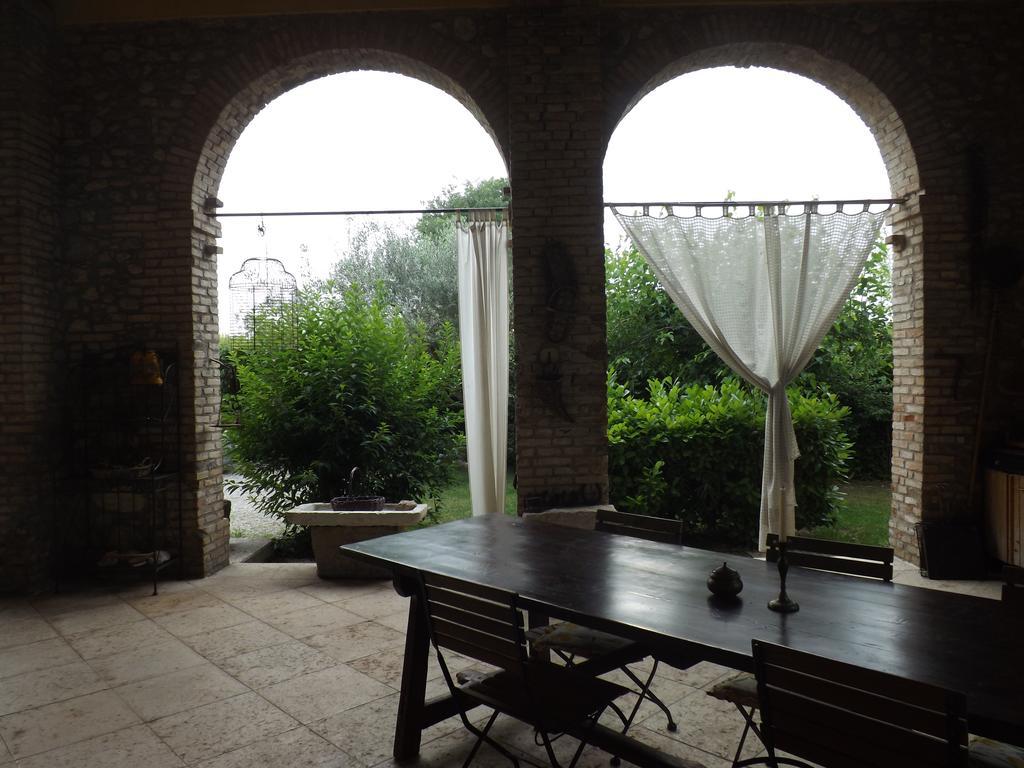 B&B Ai Tre Confini Monzambano Bagian luar foto