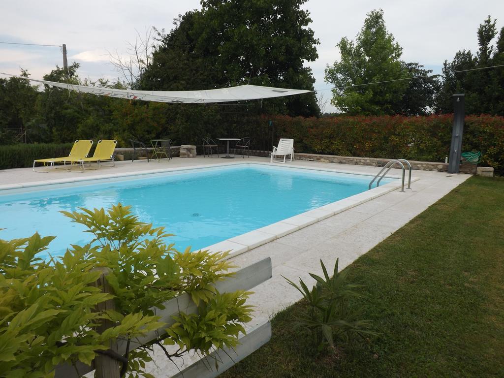 B&B Ai Tre Confini Monzambano Bagian luar foto