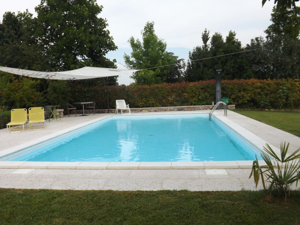 B&B Ai Tre Confini Monzambano Bagian luar foto