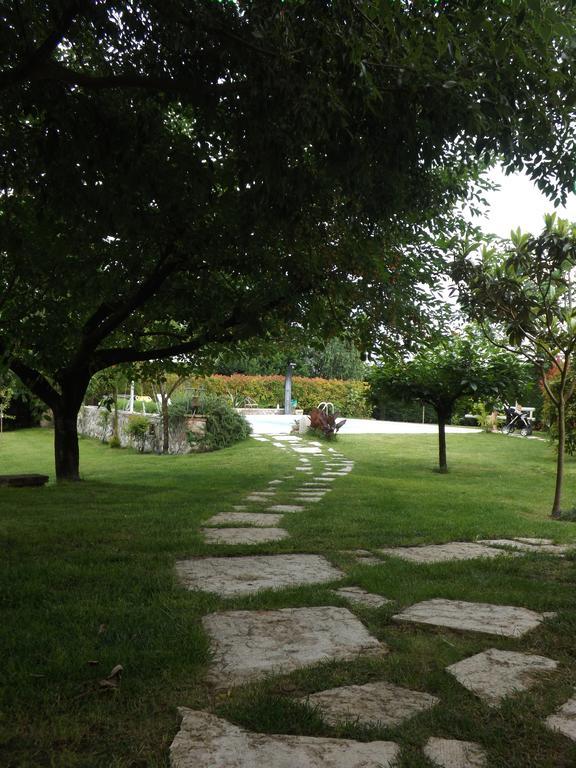 B&B Ai Tre Confini Monzambano Bagian luar foto