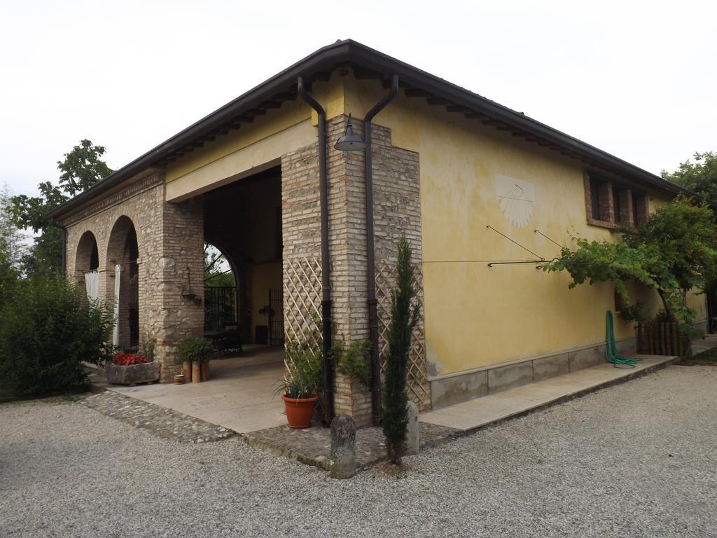 B&B Ai Tre Confini Monzambano Bagian luar foto
