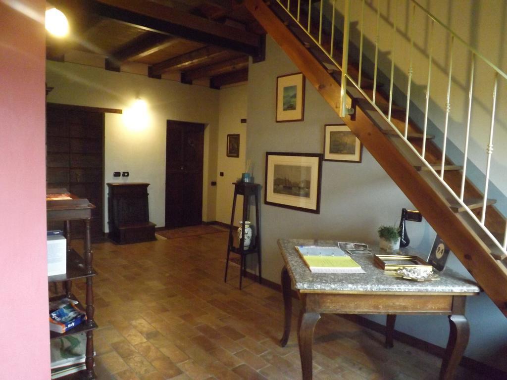 B&B Ai Tre Confini Monzambano Bagian luar foto